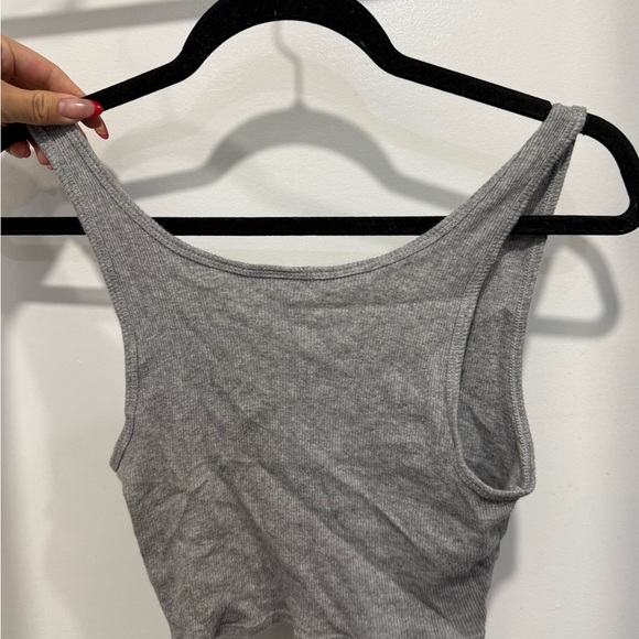 Tna Scoop Ribbed Cropped Tank - Picture 2 of 2